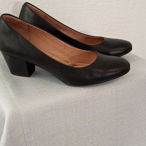 Sofft Black Leather Pumps 7 1/2 M